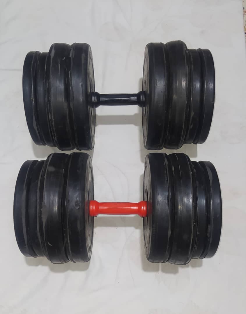 دمبل متغیر 60 کیلویی لاستیک فشرده power sport با میله هالتر 1/5 متری - Image 2